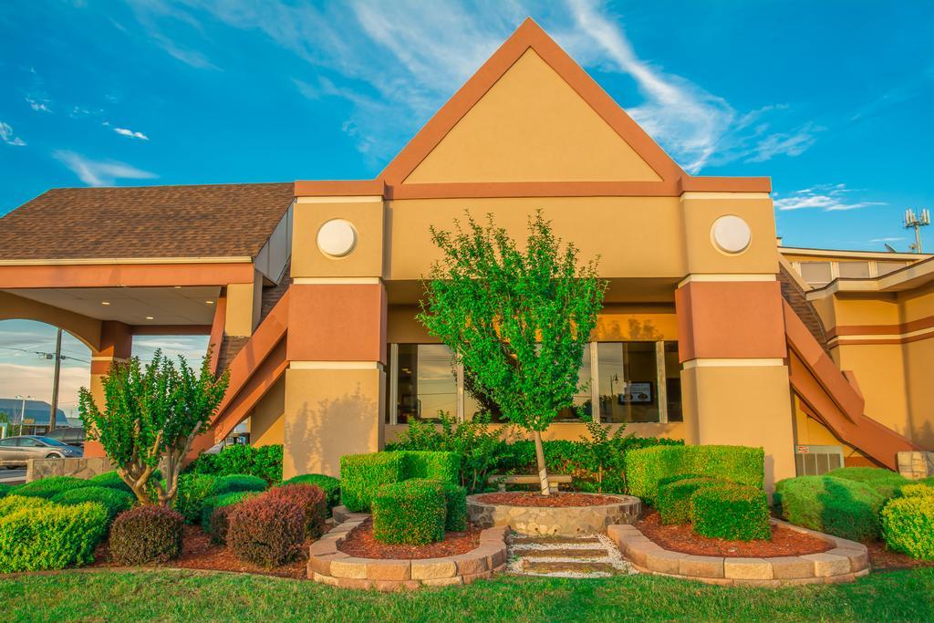 Howard Johnson By Wyndham Oklahoma City Okc Airport, Fairgrounds, I40 Exterior photo