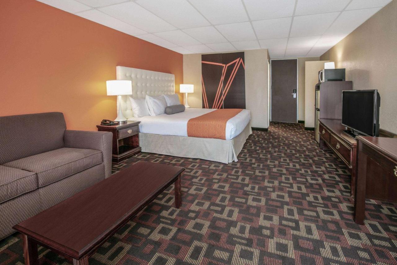 Howard Johnson By Wyndham Oklahoma City Okc Airport, Fairgrounds, I40 Exterior photo