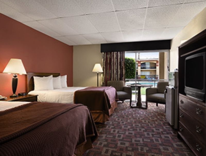 Howard Johnson By Wyndham Oklahoma City Okc Airport, Fairgrounds, I40 Exterior photo